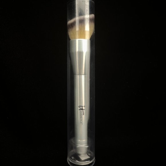 IT Cosmetics Heavenly Luxe Angled Buffing Foundation Brush - Picture 1 of 5